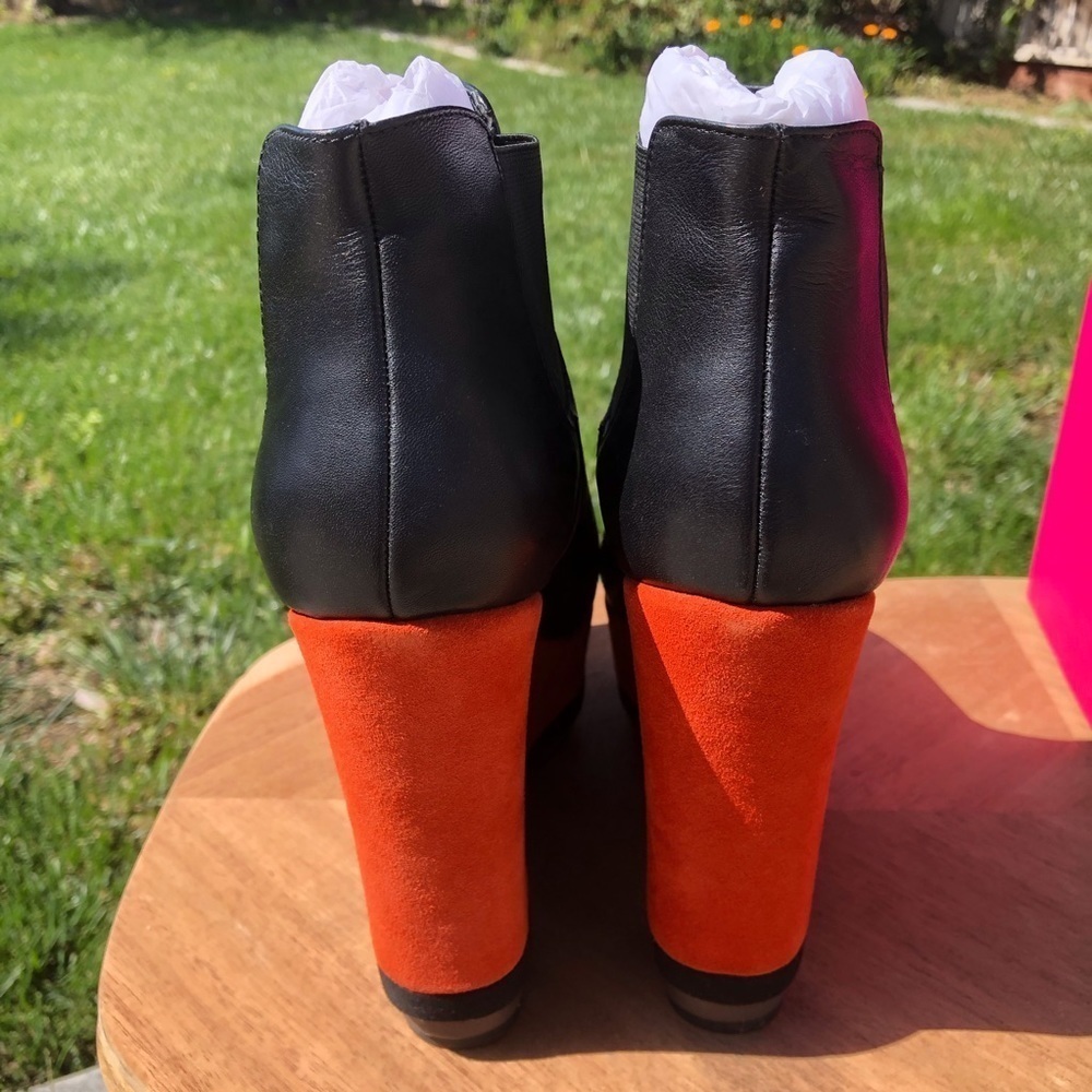 Chunky platform booths. Orange suede and black leather upper by Dolce Vita - Picture 4 of 9